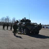 Cadet Visit to the field with LdSH(RC) May 2012